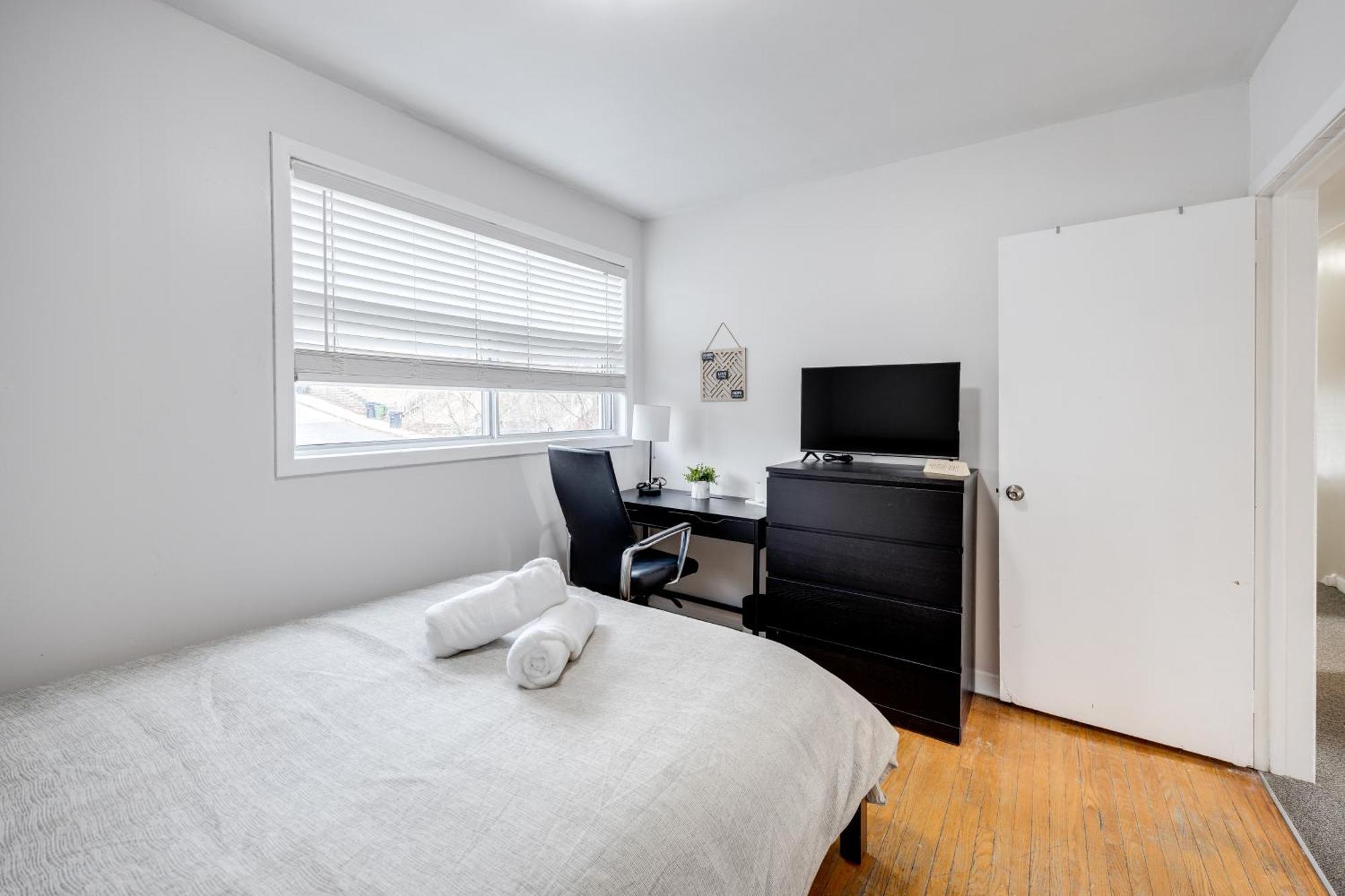 Eglinton West Guest Suite Toronto Extérieur photo