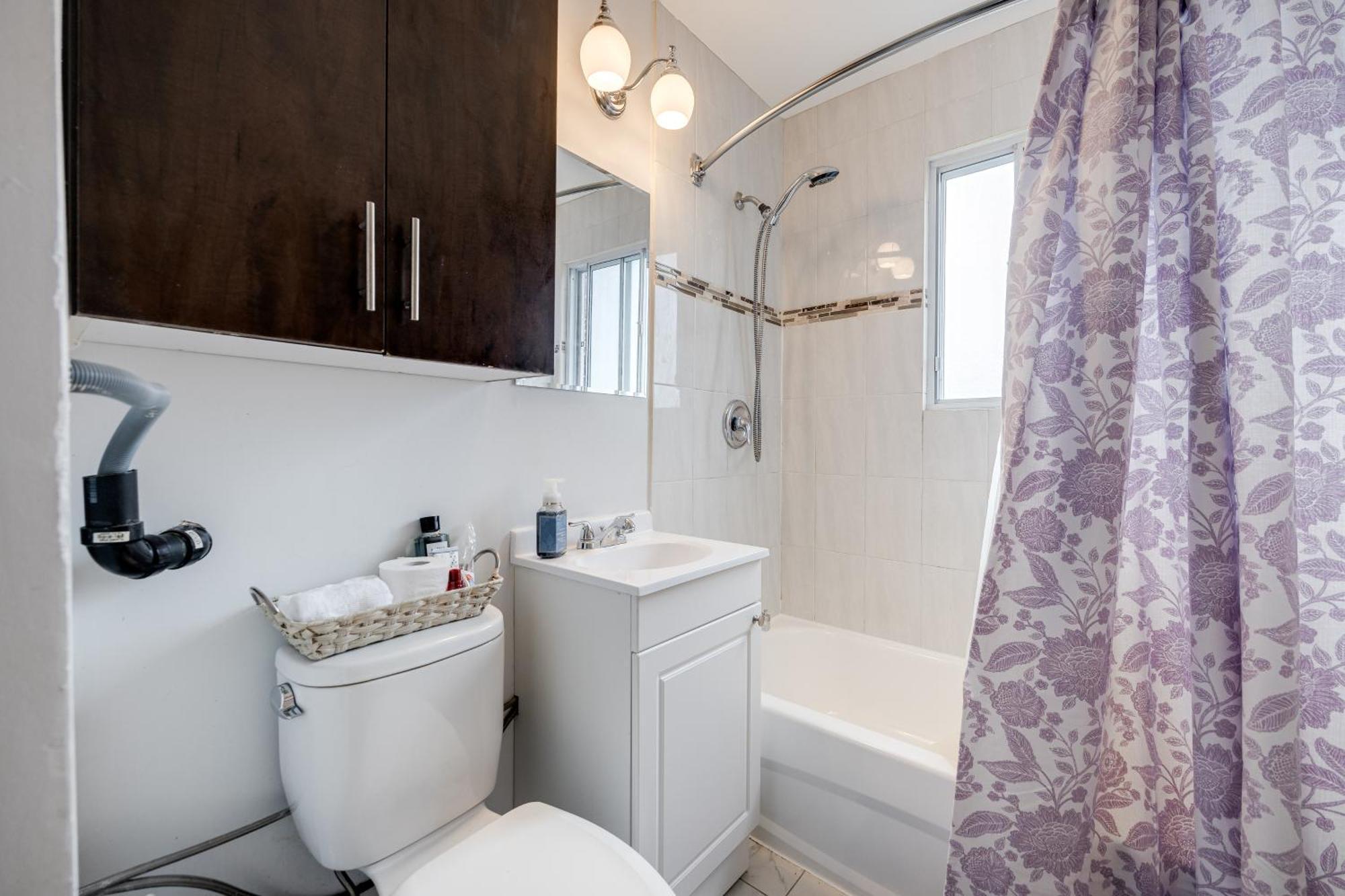 Eglinton West Guest Suite Toronto Extérieur photo